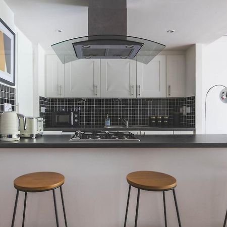 2Bed Stratford Apt With Easy Access To Central London, O2, Excel, Parking Nearby מראה חיצוני תמונה